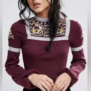 FREE PEOPLE Top Cozy On Up Purple Embroidered Long Sleeve with Lace Small
